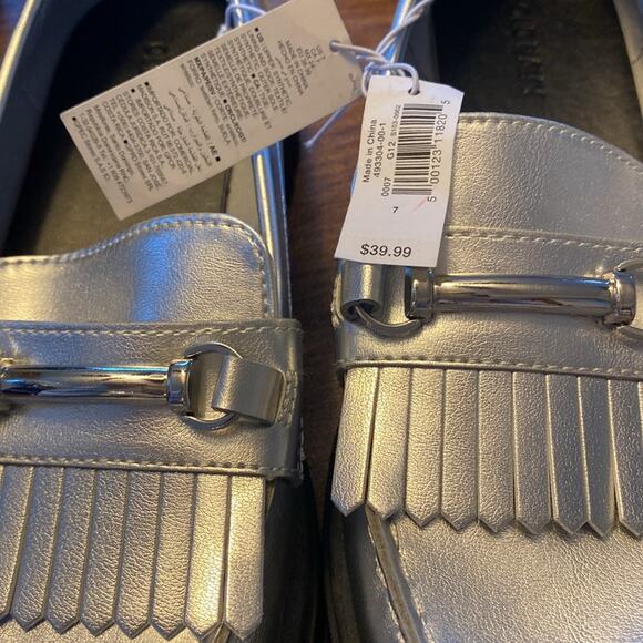 Old Navy silver Faux Leather Chunky Heel Loafers - Picture 8 of 8